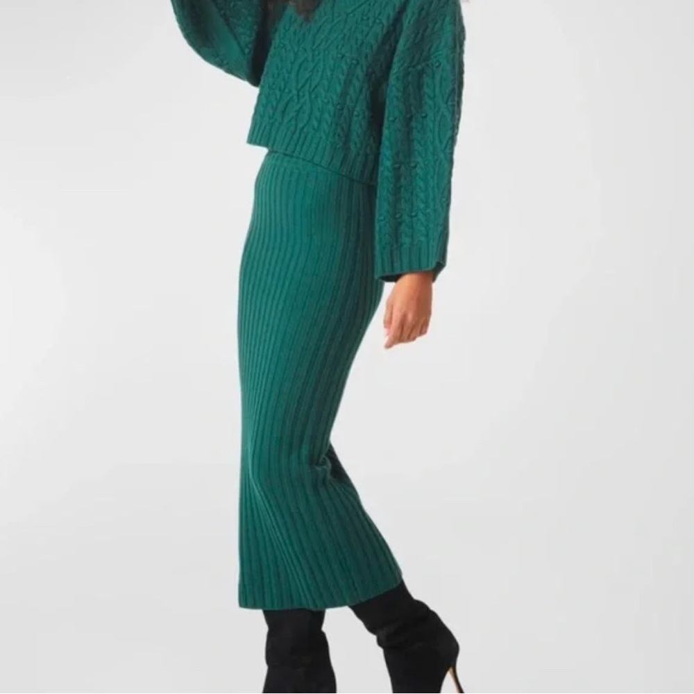Elegant Wool Green Knit Skirt